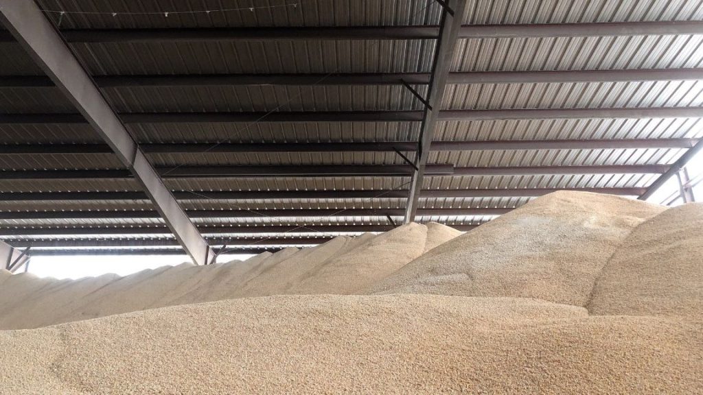 new castle commercial roofing contractor